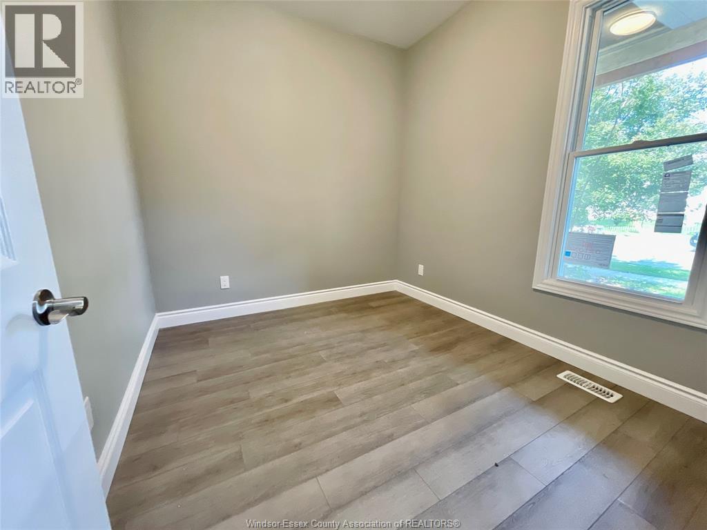 449 Ellis Street West, Windsor, Ontario  N8X 1B1 - Photo 8 - 26024192