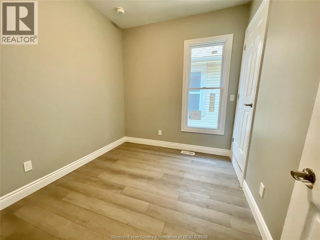 449 Ellis Street West, Windsor, Ontario  N8X 1B1 - Photo 9 - 26024192