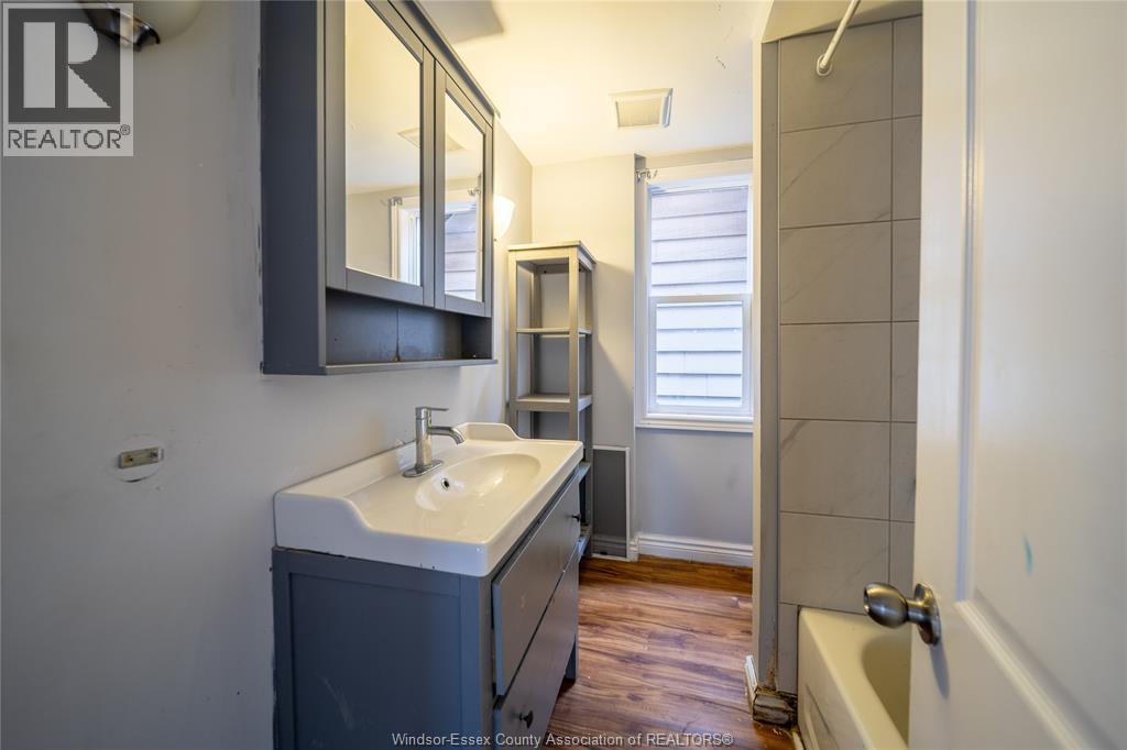 1076 Dougall Avenue Unit# Main, Windsor, Ontario  N9A 4R5 - Photo 10 - 26024031