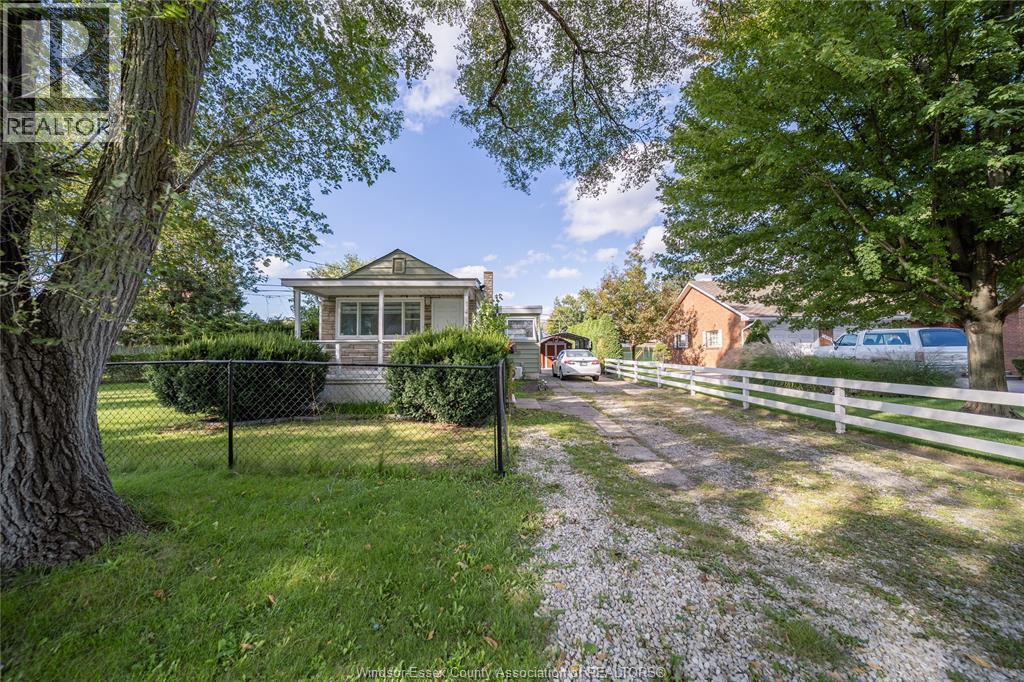 1497 Everts, Windsor, Ontario  N9B 3E2 - Photo 3 - 26024033