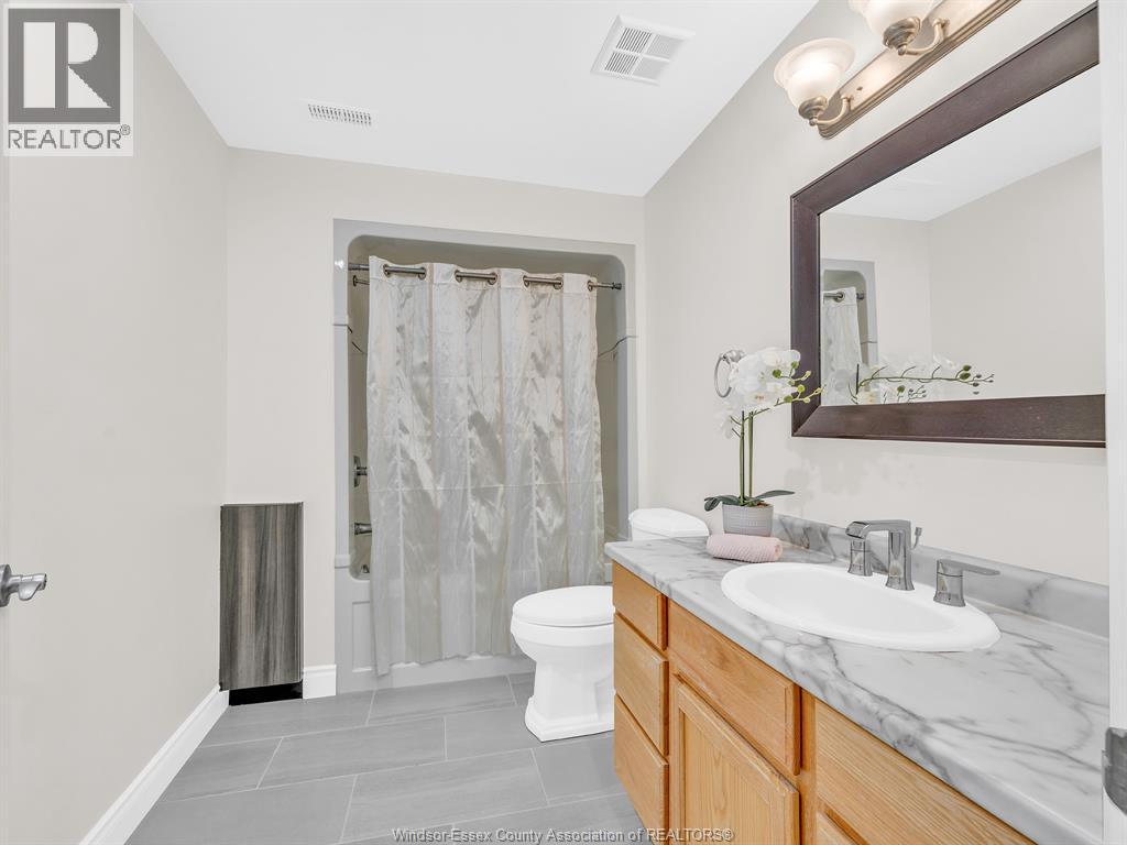 4274 Dennison Court, Windsor, Ontario  N9G 2Y8 - Photo 32 - 26024209