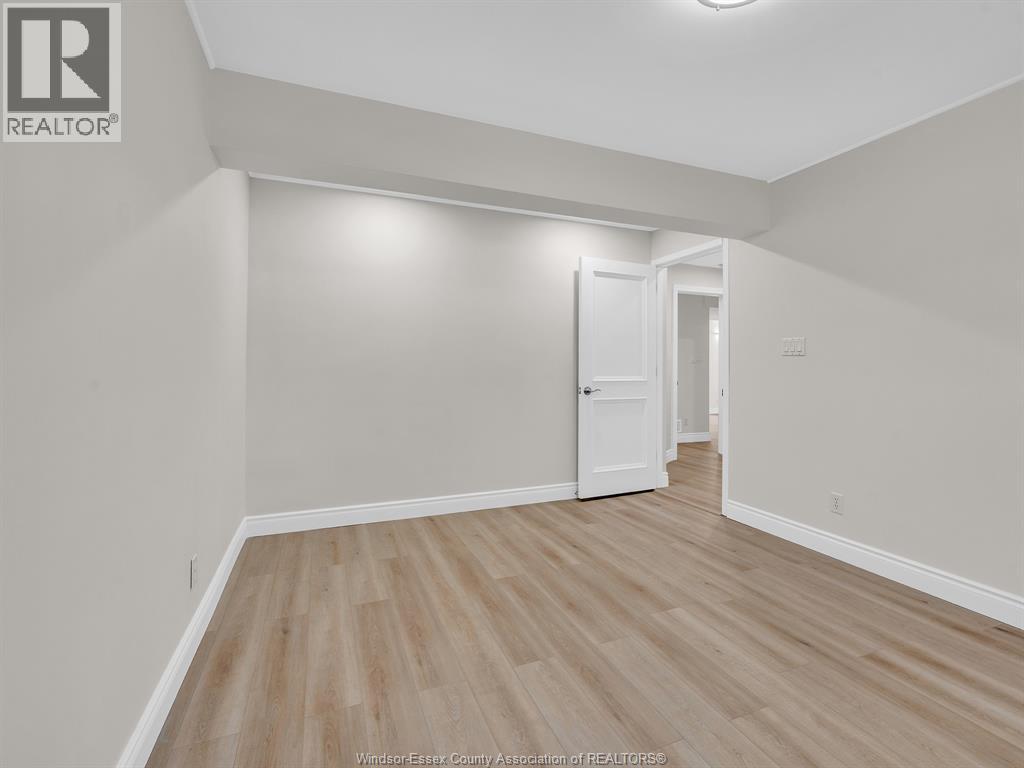 4274 Dennison Court, Windsor, Ontario  N9G 2Y8 - Photo 34 - 26024209