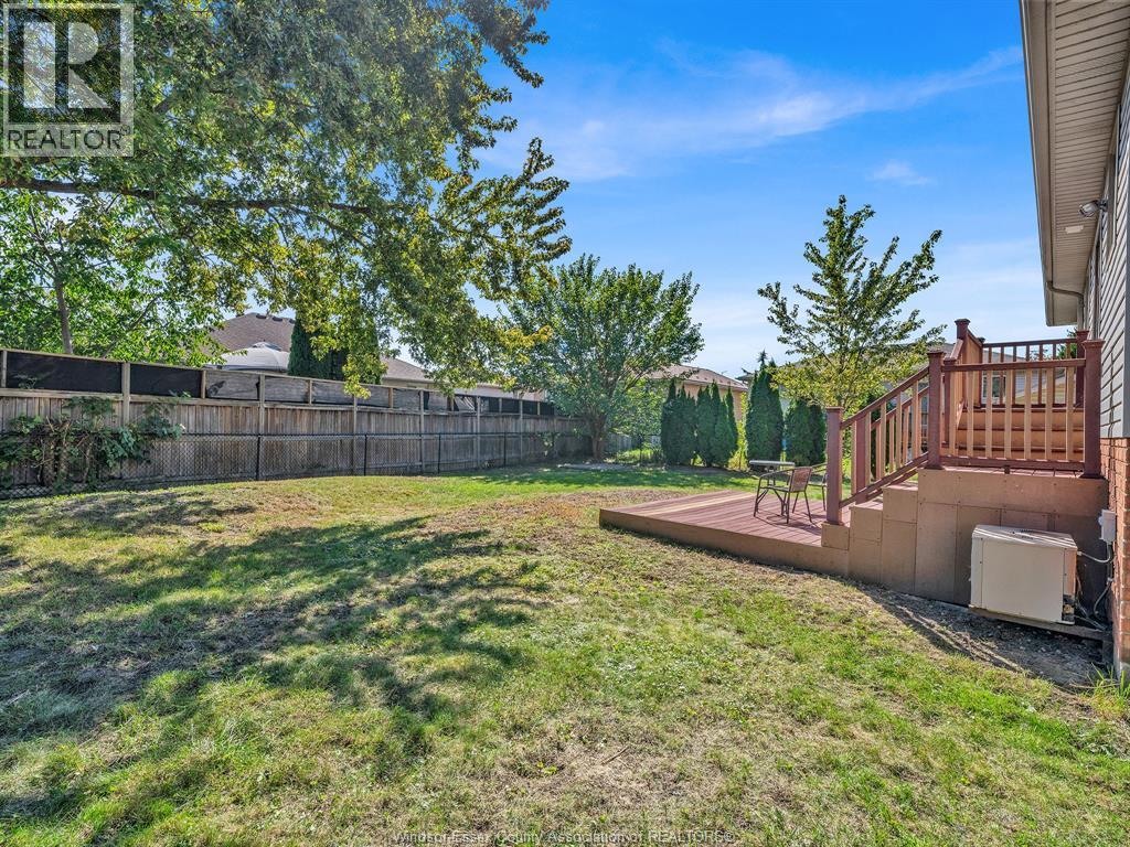4274 Dennison Court, Windsor, Ontario  N9G 2Y8 - Photo 37 - 26024209