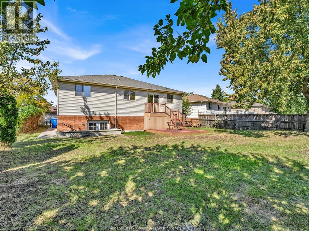 4274 Dennison Court, Windsor, Ontario  N9G 2Y8 - Photo 39 - 26024209