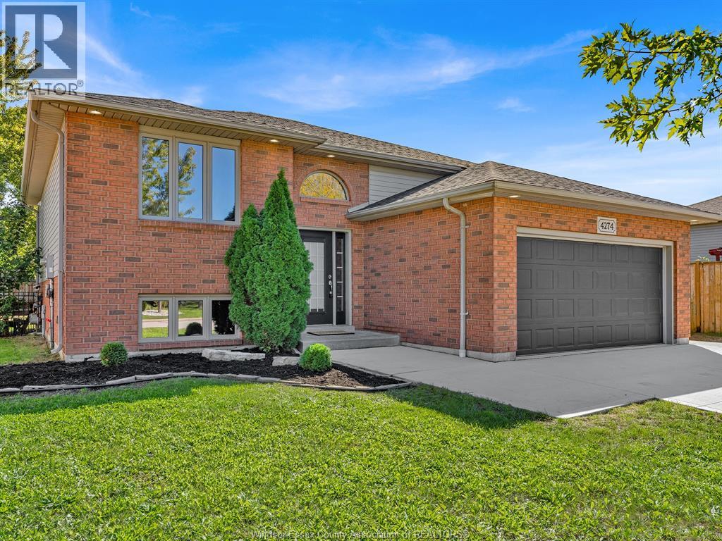 4274 Dennison Court, Windsor, Ontario  N9G 2Y8 - Photo 4 - 26024209