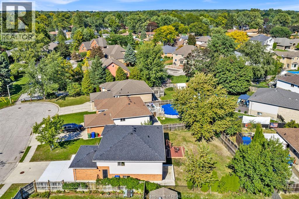 4274 Dennison Court, Windsor, Ontario  N9G 2Y8 - Photo 41 - 26024209