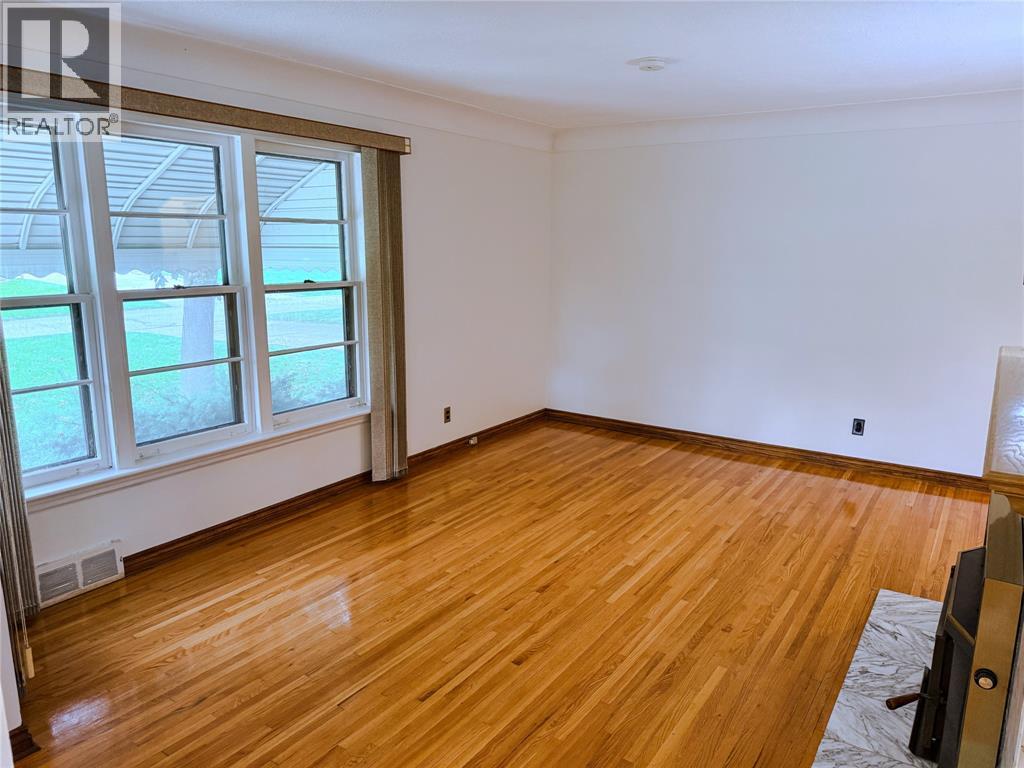 3168 Church, Windsor, Ontario  N9E 1V1 - Photo 5 - 26024262
