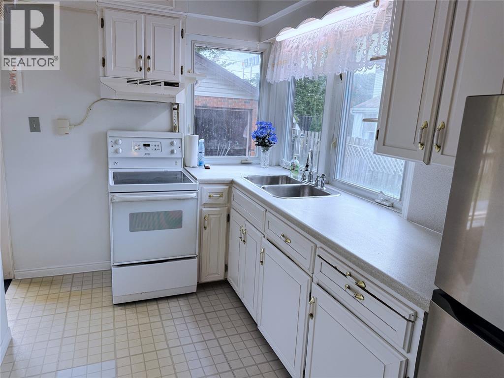 3168 Church, Windsor, Ontario  N9E 1V1 - Photo 8 - 26024262
