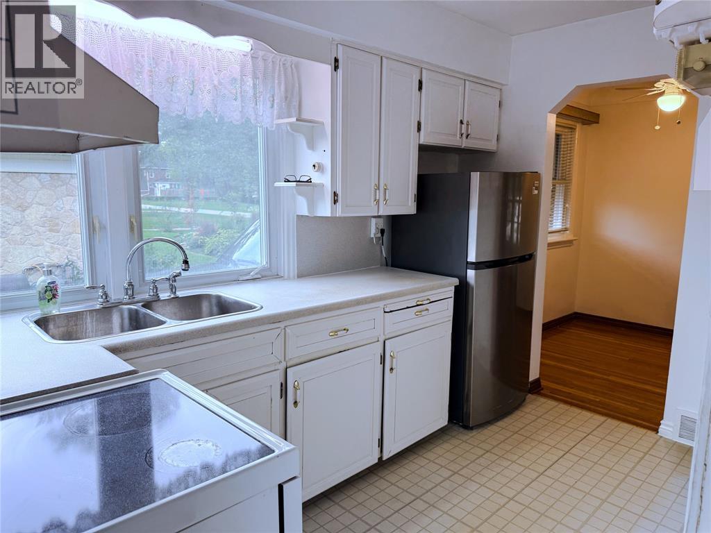3168 Church, Windsor, Ontario  N9E 1V1 - Photo 9 - 26024262