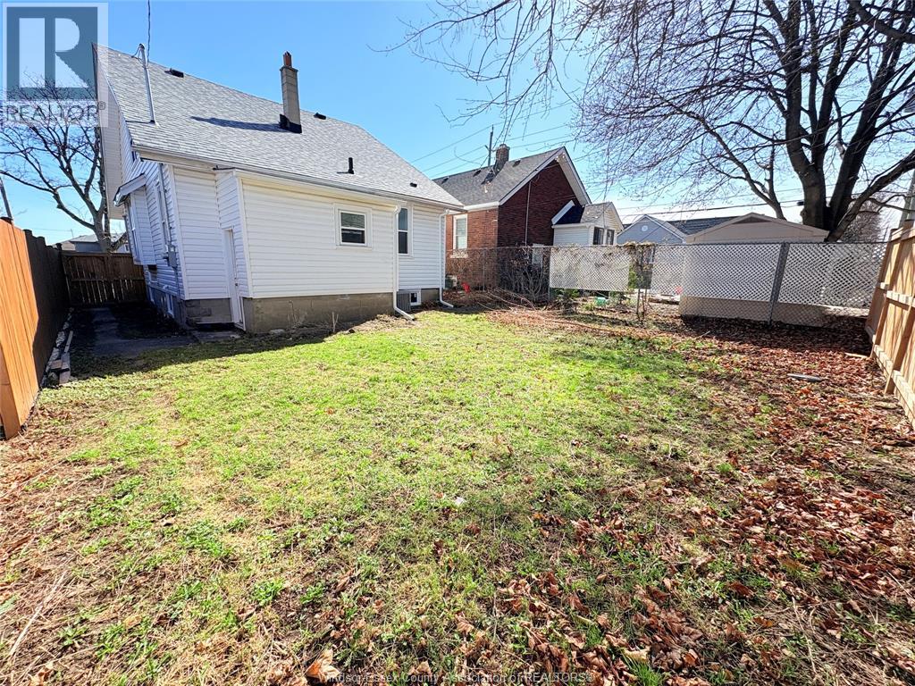 1489 Windermere Road, Windsor, Ontario  N8Y 3G1 - Photo 4 - 26024205
