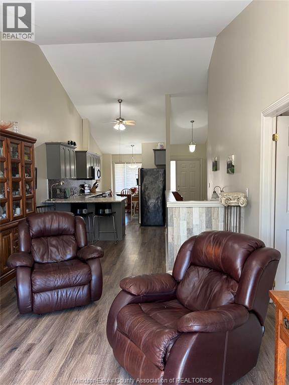 24 Erie Glen Crescent, Leamington, Ontario  N8H 5K2 - Photo 5 - 26024281