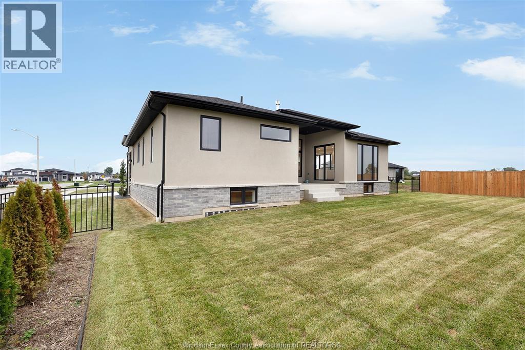 2 Pebble Beach Court, Leamington, Ontario  N8H 0G1 - Photo 50 - 26024294