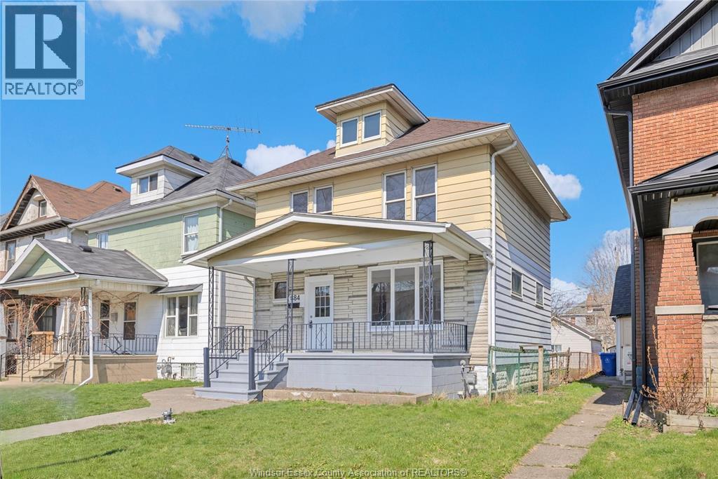 884 Moy, Windsor, Ontario  N9A 2N8 - Photo 2 - 26024288