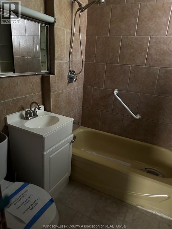 547 Pierre Avenue, Windsor, Ontario  N9A 2K1 - Photo 4 - 26024305