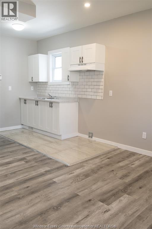 263 Tuscarora Unit# Main, Windsor, Ontario  N9A 3L6 - Photo 4 - 26024351