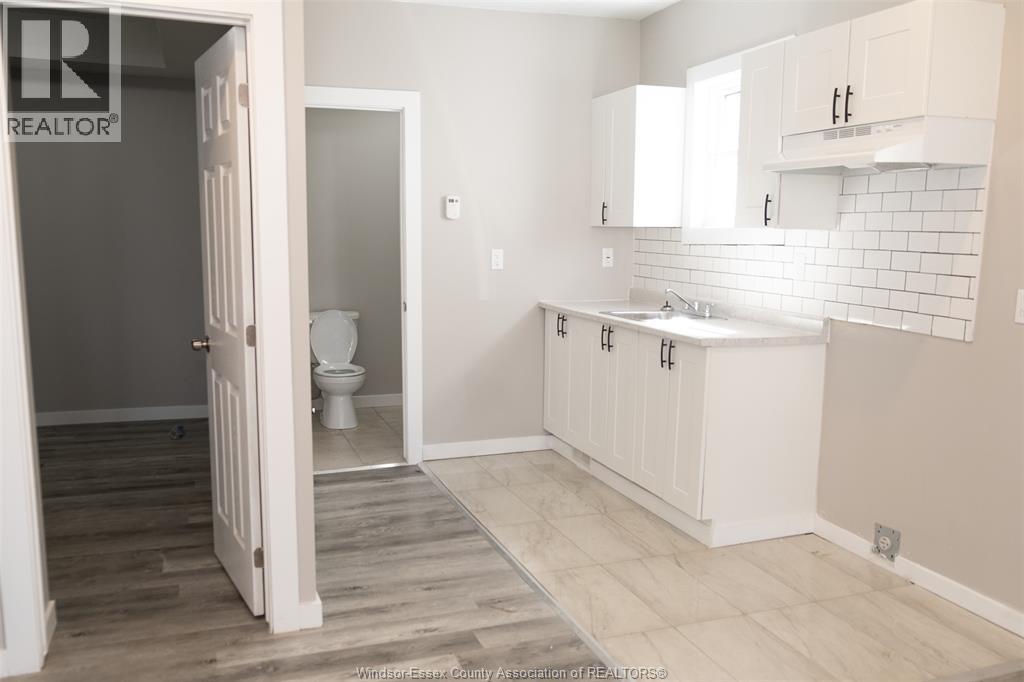 263 Tuscarora Unit# Main, Windsor, Ontario  N9A 3L6 - Photo 5 - 26024351