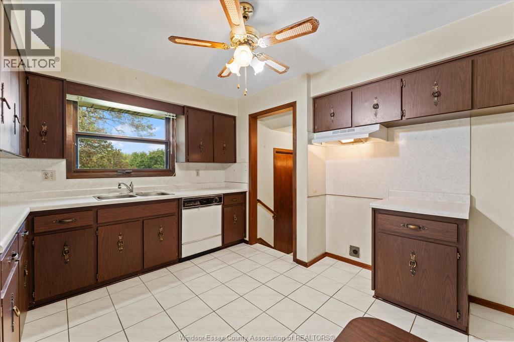 8605 Snake Lane, Lasalle, Ontario  N9A 6Z6 - Photo 14 - 26024356