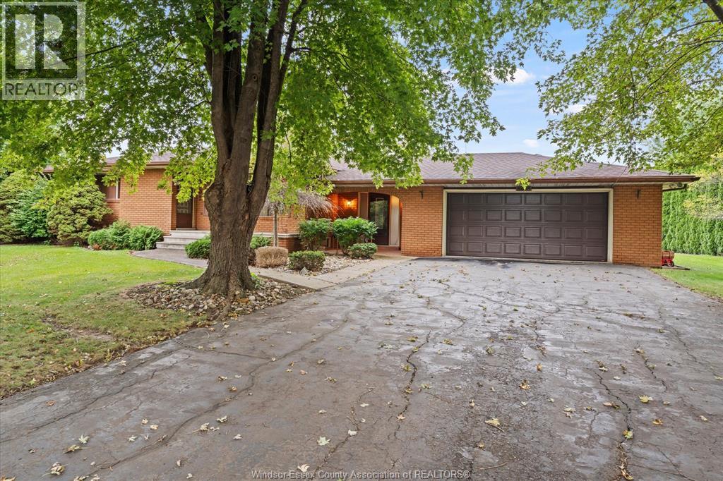 8605 Snake Lane, Lasalle, Ontario  N9A 6Z6 - Photo 3 - 26024356