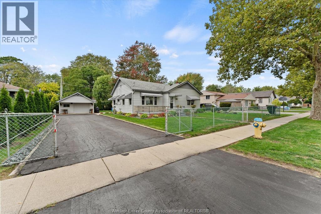 276 Brock, Amherstburg, Ontario  N9V 2H6 - Photo 1 - 26024359