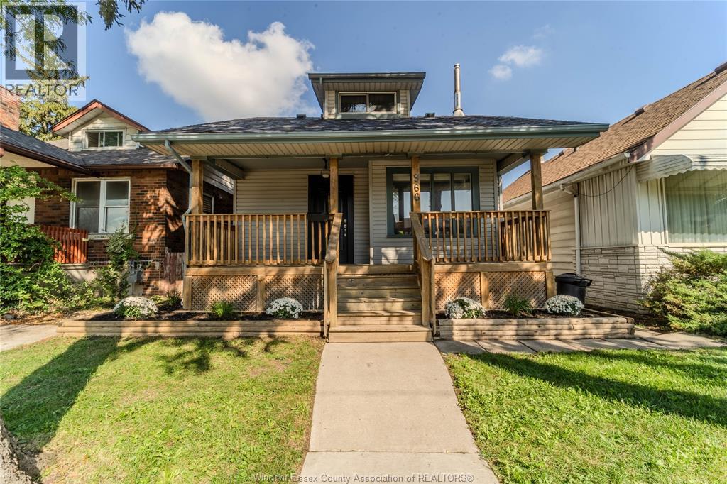 966 Curry Avenue, Windsor, Ontario  N9B 2C5 - Photo 1 - 26024355