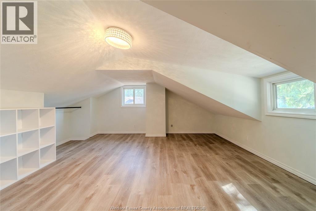 966 Curry Avenue, Windsor, Ontario  N9B 2C5 - Photo 8 - 26024355