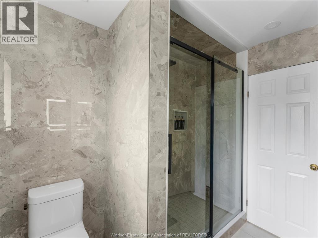2408 Waterford Avenue, Windsor, Ontario  N8P 1S1 - Photo 27 - 26024406