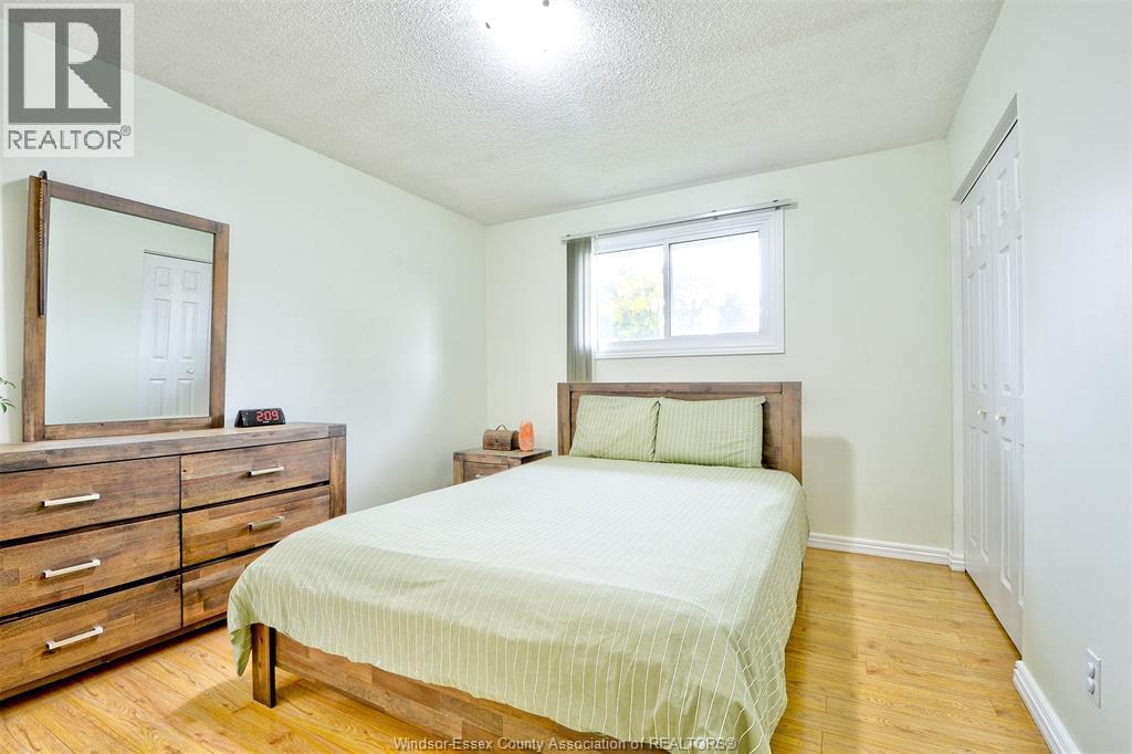 3325 Dolphin Court, Windsor, Ontario  N8R 2G7 - Photo 11 - 26024417