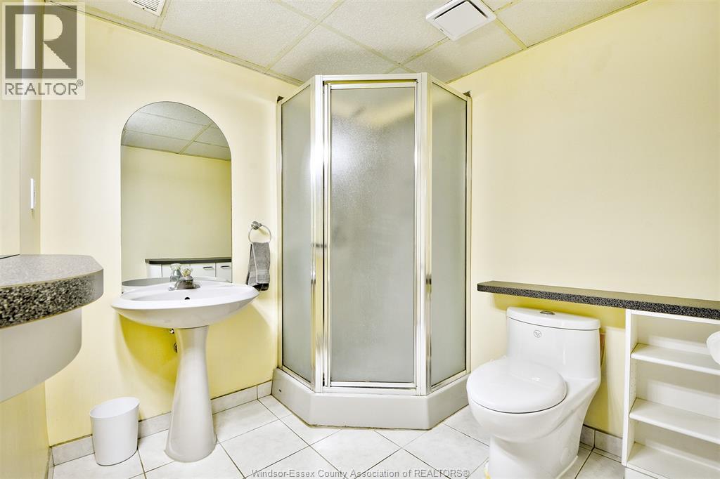 3325 Dolphin Court, Windsor, Ontario  N8R 2G7 - Photo 22 - 26024417