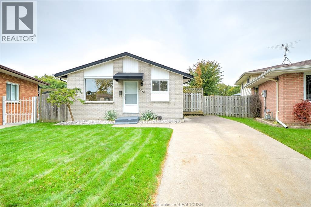 3325 Dolphin Court, Windsor, Ontario  N8R 2G7 - Photo 4 - 26024417