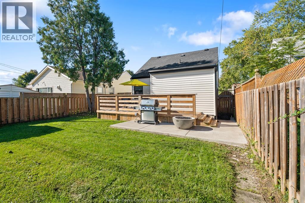 2328 Forest, Windsor, Ontario  N8W 2G8 - Photo 40 - 26024446