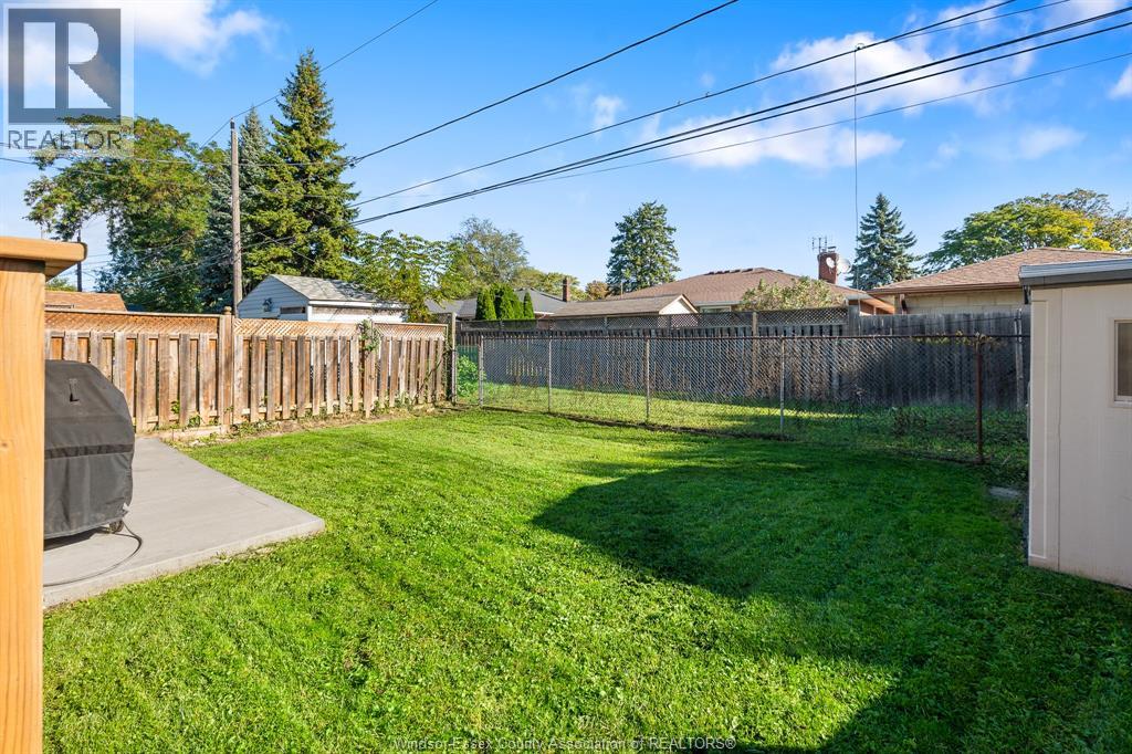 2328 Forest, Windsor, Ontario  N8W 2G8 - Photo 42 - 26024446