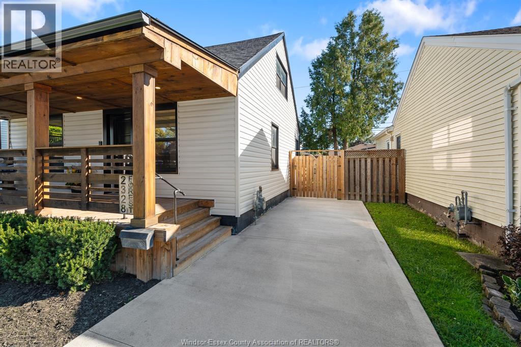 2328 Forest, Windsor, Ontario  N8W 2G8 - Photo 43 - 26024446