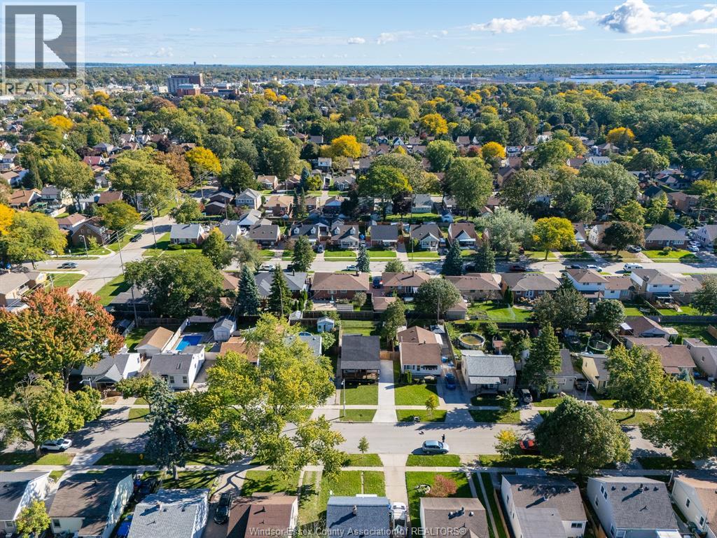 2328 Forest, Windsor, Ontario  N8W 2G8 - Photo 47 - 26024446