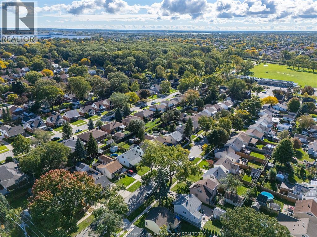 2328 Forest, Windsor, Ontario  N8W 2G8 - Photo 48 - 26024446