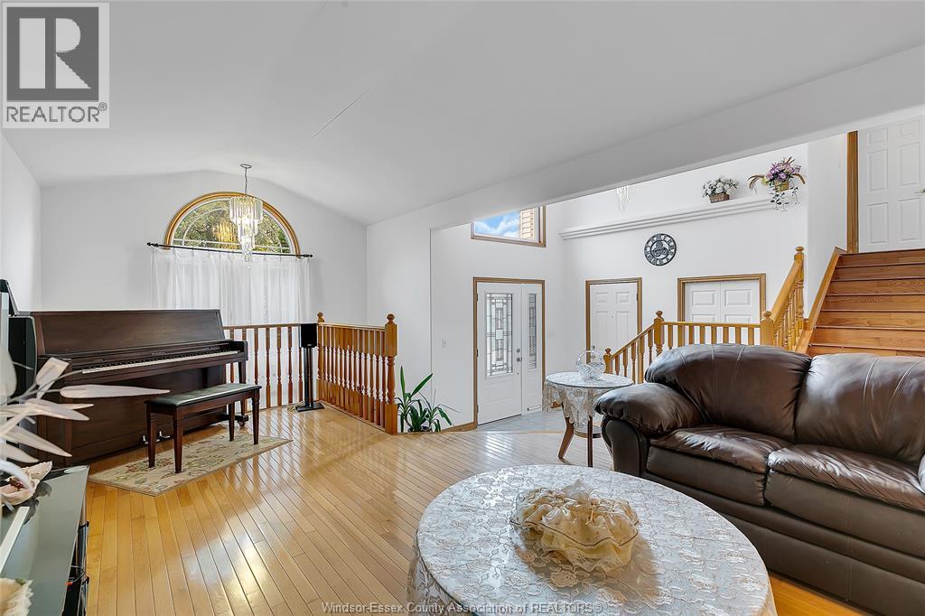 445 John Harvey Crescent, Windsor, Ontario  N9E 4R4 - Photo 9 - 26024458