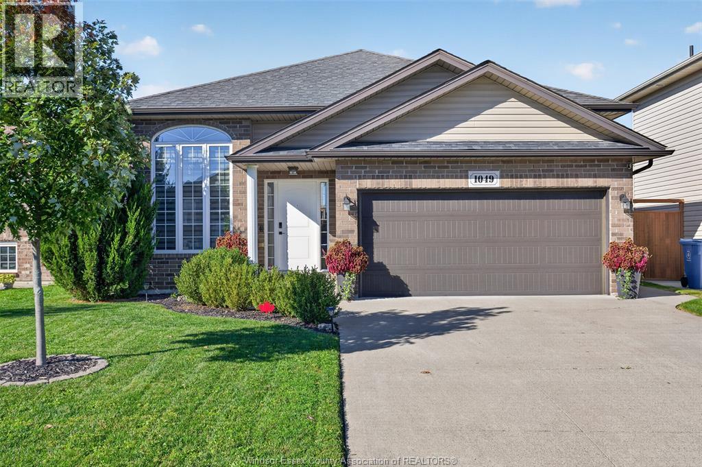 1049 Thunderbay, Windsor, Ontario  N8P 0C1 - Photo 2 - 26024524