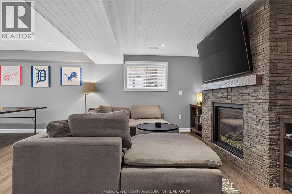 1049 Thunderbay, Windsor, Ontario  N8P 0C1 - Photo 33 - 26024524
