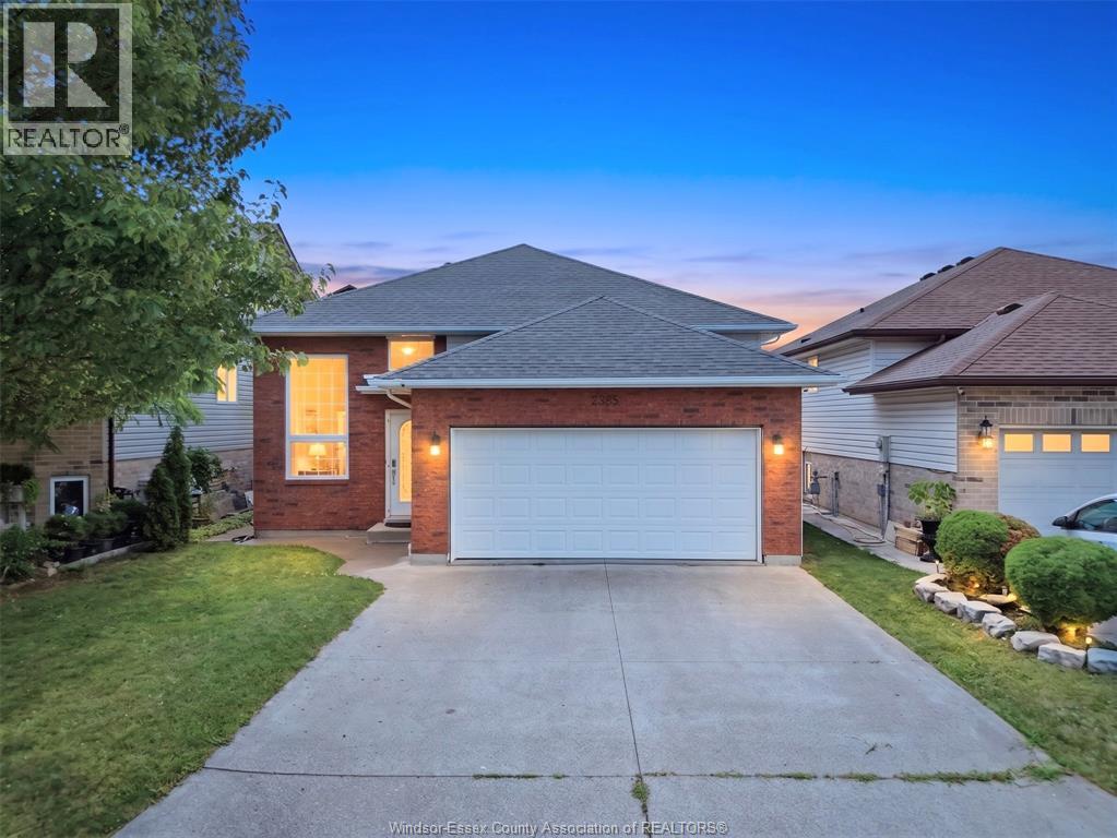 2385 Gatwick, Windsor, Ontario  N8P 1Y7 - Photo 1 - 26024578