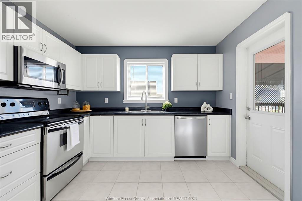 2385 Gatwick, Windsor, Ontario  N8P 1Y7 - Photo 11 - 26024578