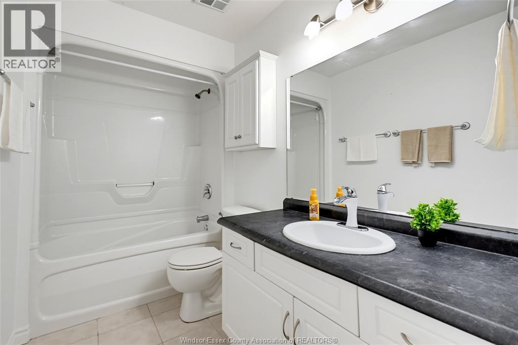 2385 Gatwick, Windsor, Ontario  N8P 1Y7 - Photo 20 - 26024578