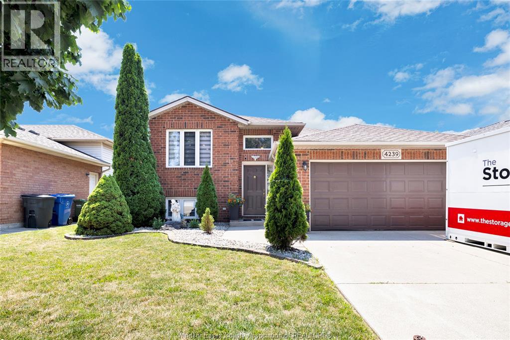 4239 Marlo, Windsor, Ontario  N9G 2Y6 - Photo 1 - 26024650