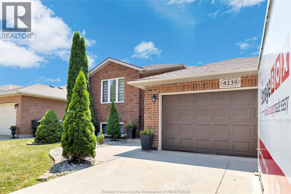 4239 Marlo, Windsor, Ontario  N9G 2Y6 - Photo 3 - 26024650
