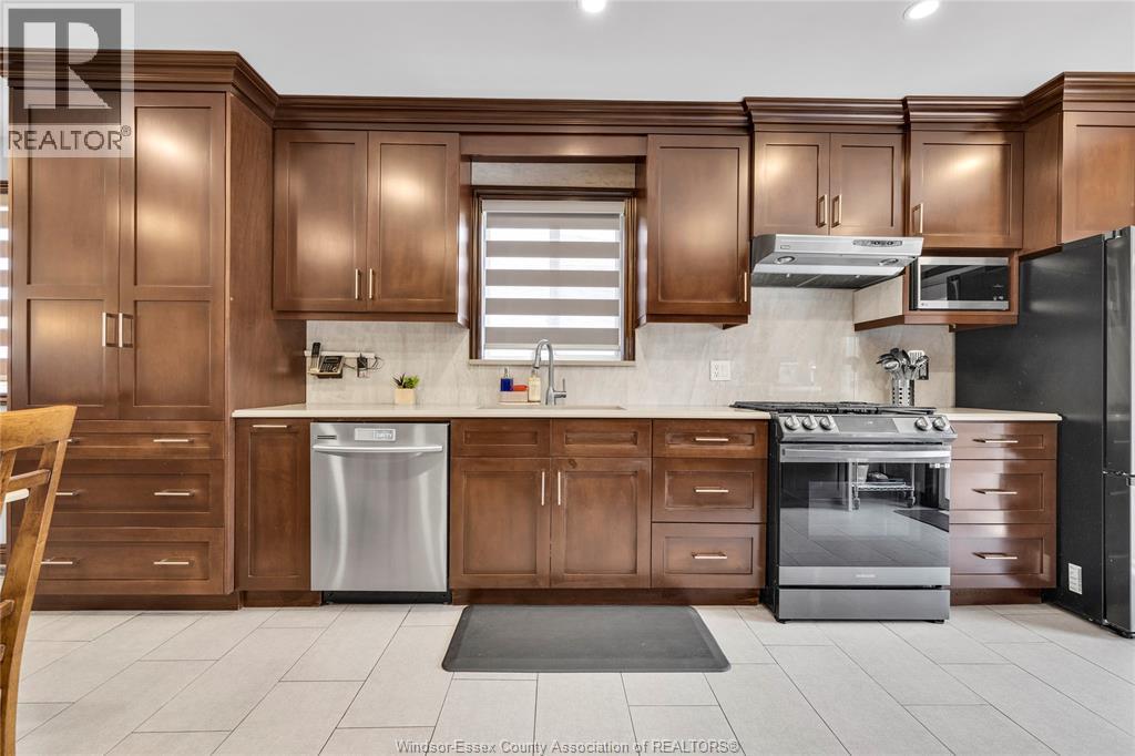 4239 Marlo, Windsor, Ontario  N9G 2Y6 - Photo 5 - 26024650