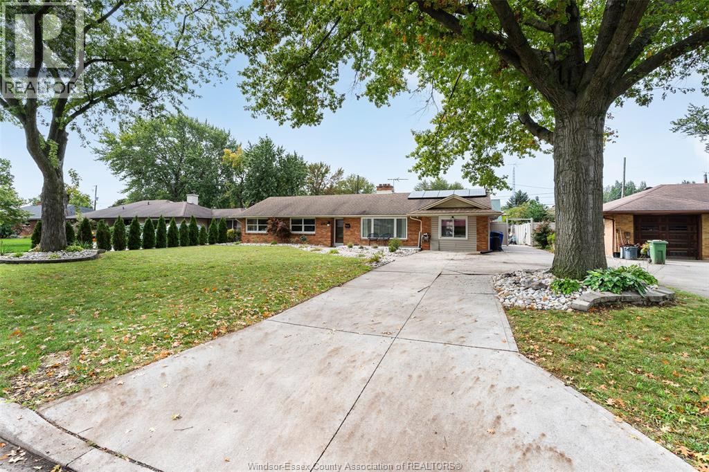 2767 Buckingham, Windsor, Ontario  N8T 2C1 - Photo 2 - 26024673