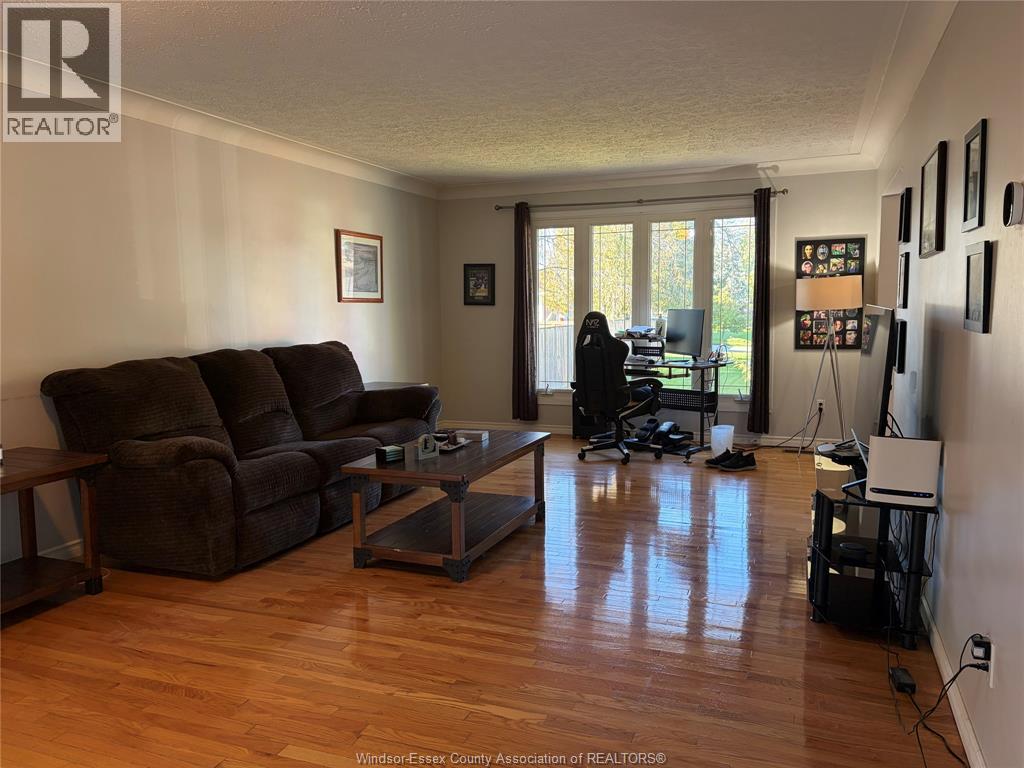 40 Holiday Court, Amherstburg, Ontario  N9V 3A8 - Photo 6 - 26024603