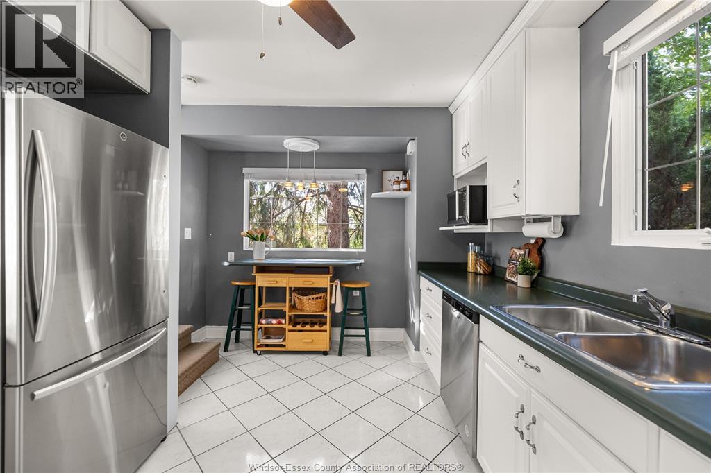 3926 Roseland Drive West, Windsor, Ontario  N9G 2Z5 - Photo 19 - 26024760