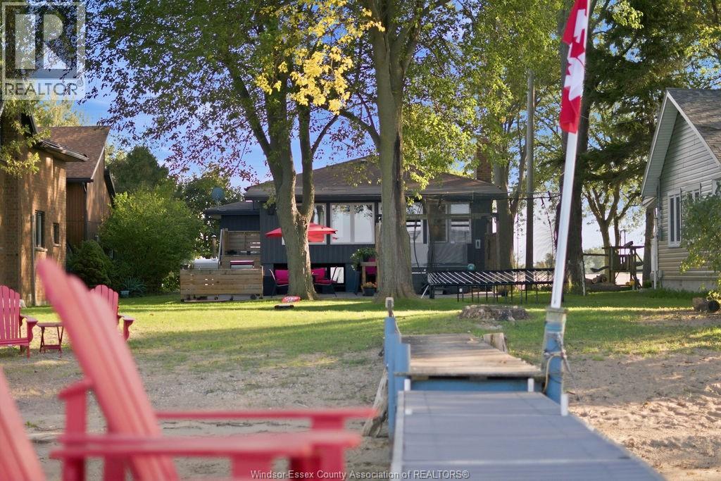 9952 St Clair Rd, Lakeshore, Ontario  N0R 1N0 - Photo 38 - 26024815