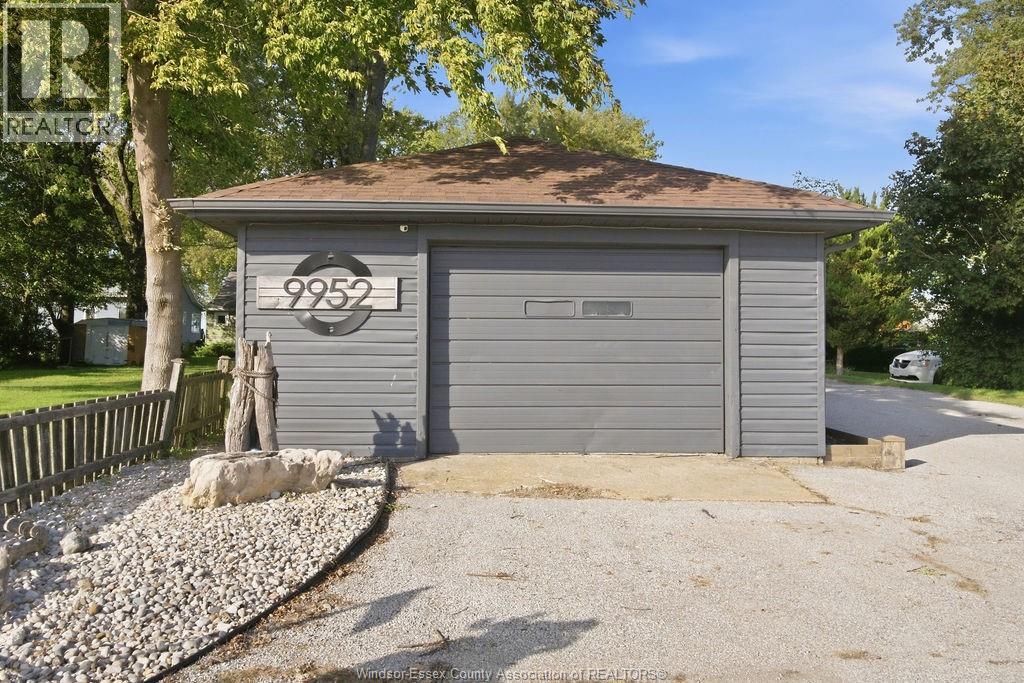 9952 St Clair Rd, Lakeshore, Ontario  N0R 1N0 - Photo 9 - 26024815