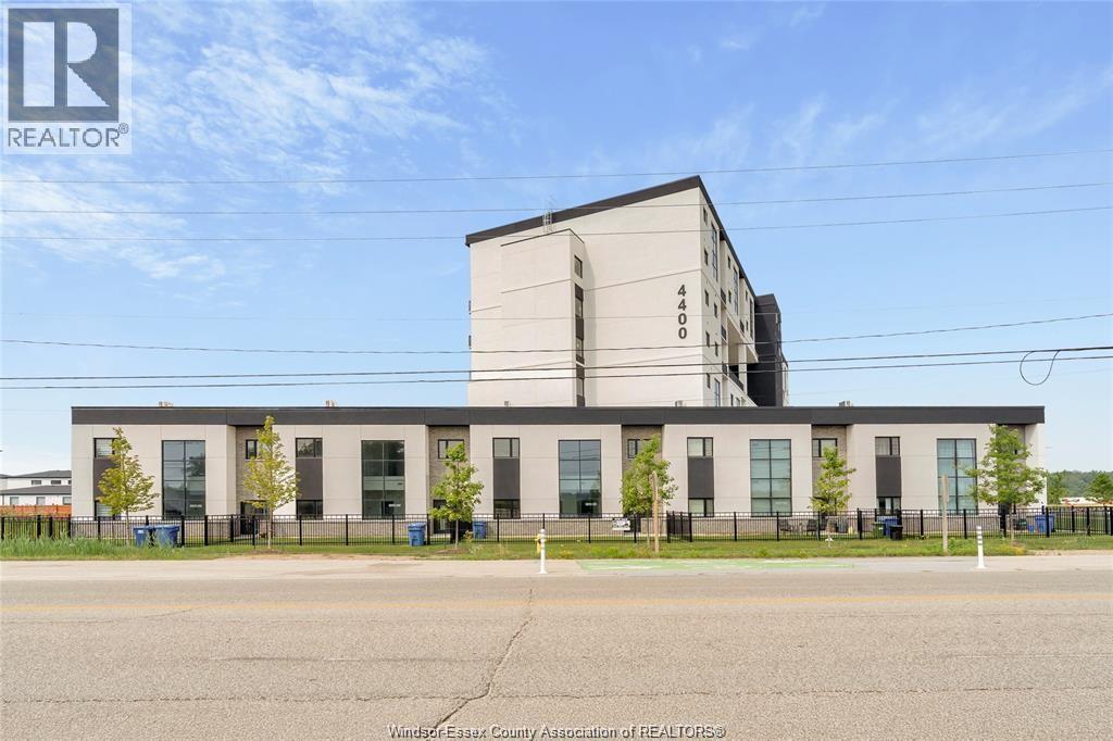 4400 Laurier Unit# 527, Lasalle, Ontario  N9H 0R1 - Photo 2 - 26024790