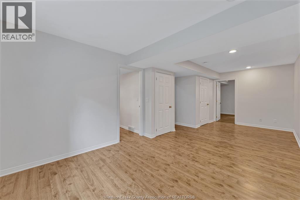 2225 Longfellow Avenue, Windsor, Ontario  N9B 3J7 - Photo 13 - 26024918